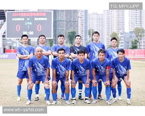 中国足球明星开法拉利引热议 展现豪华生活与球场风采