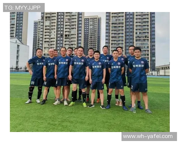 五号球星引领绿茵风暴展现球队核心力量与无尽拼搏精神